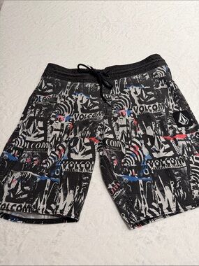 Volcom Men’s Black Graffiti Print Swim Trunks size 28